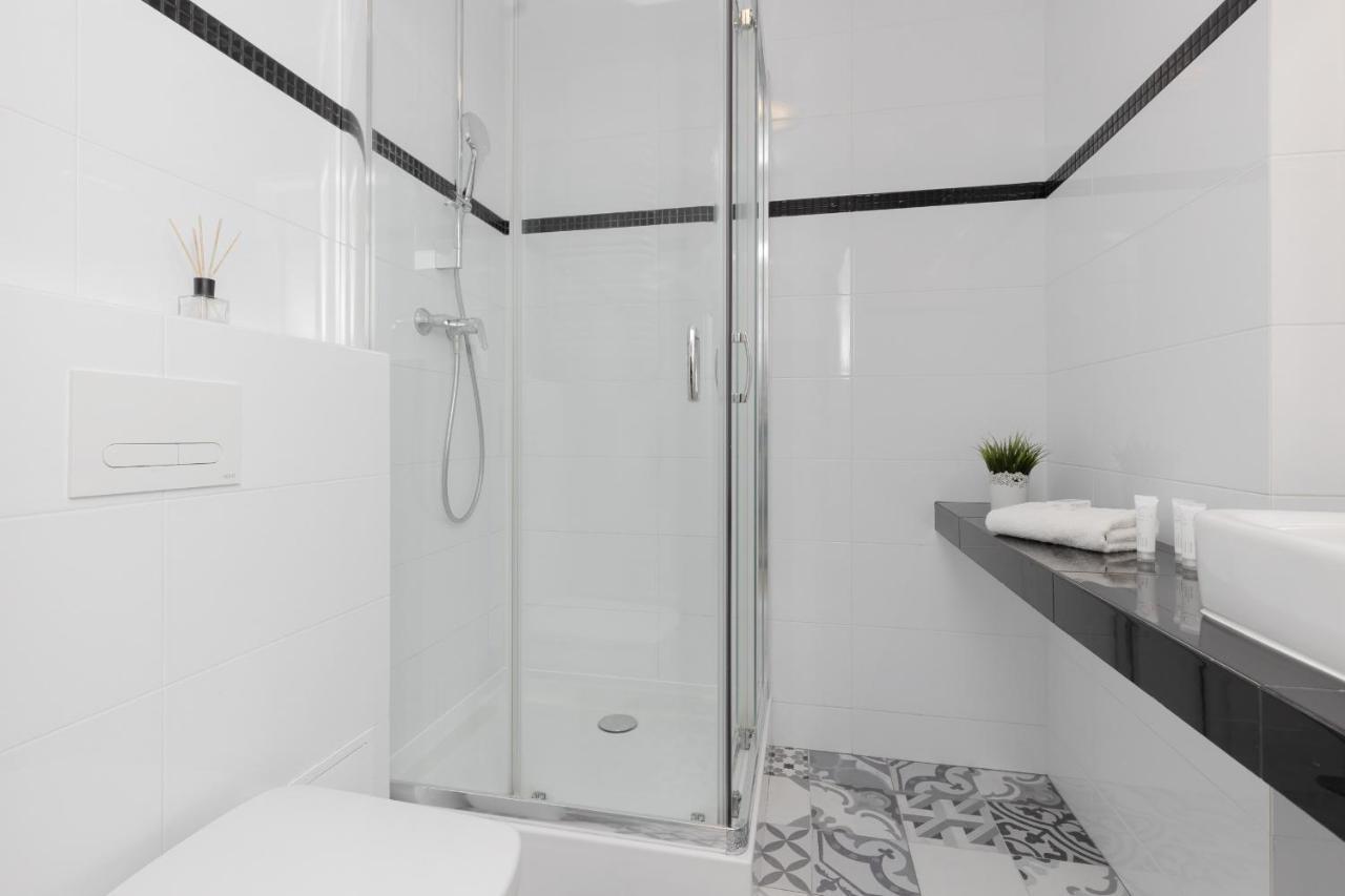 Old Town Spacious Apartment Bonifraterska By Renters Warsaw Luaran gambar